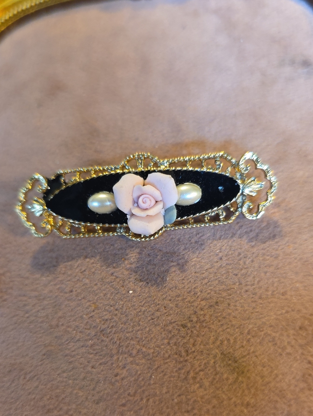 Vintage Black Enamel & Gold Tone Filigree Rose Bar Pin Brooch